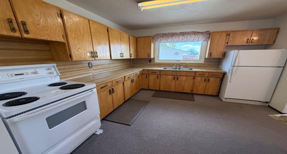 604 3 Street, Hanna, Alberta T0J1P0, 5 Bedrooms Bedrooms, ,1 BathroomBathrooms,Residential,For Sale,3,A2228966