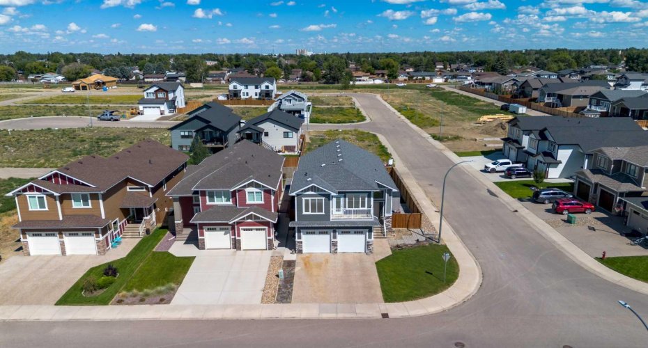 5401 43 Street, Taber, Alberta T1G 0E2, 5 Bedrooms Bedrooms, ,3 BathroomsBathrooms,Residential,For Sale,43,A2237672