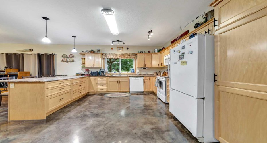 PT NW & NE 1-54-2-4, S 1/2 1-54-2-4, NW 6-54-1, Rural Vermilion River, County of, Alberta T0B 2X0, ,Agri-business,For Sale,PT NW & NE 1-54-2-4, S 1/2 1-54-2-4, NW 6-54-1,A2238520