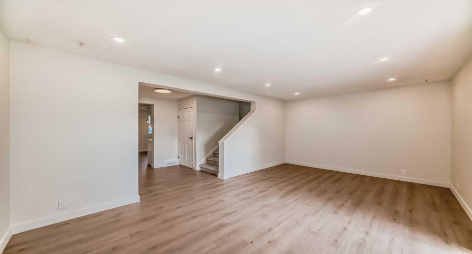 1515 Falconridge Drive, Calgary, Alberta T3J 1J8, 3 Bedrooms Bedrooms, ,2 BathroomsBathrooms,Residential,For Sale,Falconridge,A2239322