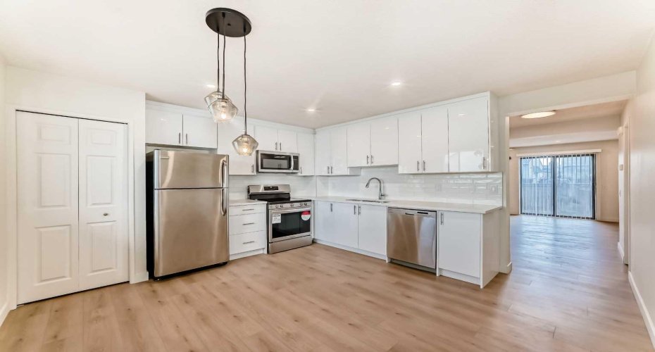 1515 Falconridge Drive, Calgary, Alberta T3J 1J8, 3 Bedrooms Bedrooms, ,2 BathroomsBathrooms,Residential,For Sale,Falconridge,A2239322