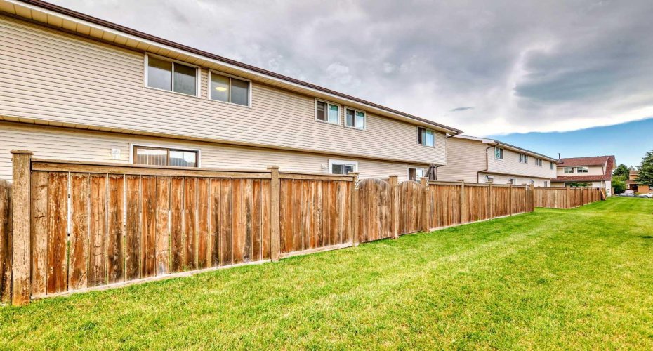 1515 Falconridge Drive, Calgary, Alberta T3J 1J8, 3 Bedrooms Bedrooms, ,2 BathroomsBathrooms,Residential,For Sale,Falconridge,A2239322