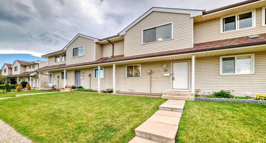 1515 Falconridge Drive, Calgary, Alberta T3J 1J8, 3 Bedrooms Bedrooms, ,2 BathroomsBathrooms,Residential,For Sale,Falconridge,A2239322