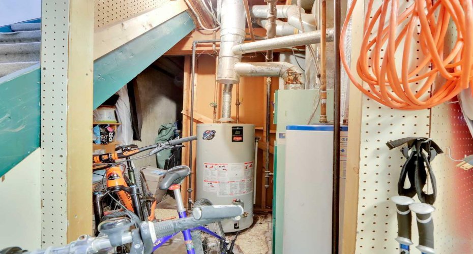 252 Three Sisters Drive, Canmore, Alberta T1W2M4, 4 Bedrooms Bedrooms, ,3 BathroomsBathrooms,Residential,For Sale,Three Sisters,A2239562