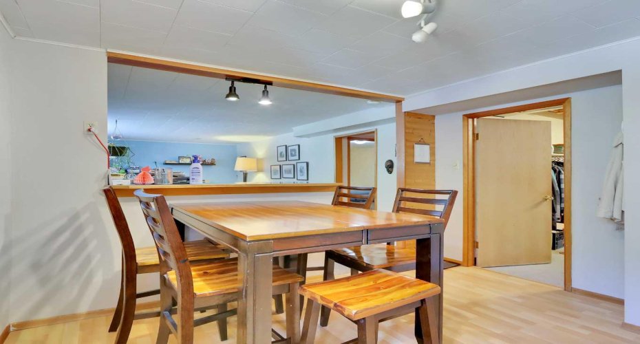 252 Three Sisters Drive, Canmore, Alberta T1W2M4, 4 Bedrooms Bedrooms, ,3 BathroomsBathrooms,Residential,For Sale,Three Sisters,A2239562