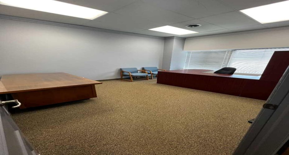 524 2 Street, Medicine Hat, Alberta T1A 0C6, ,Commercial,For Sale,Rellim Building,2,A2239826