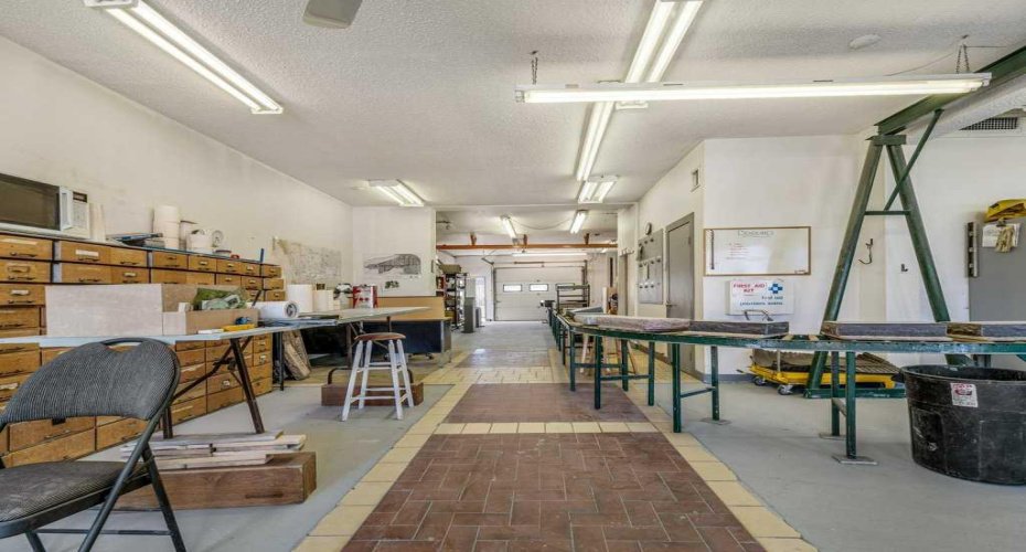 121 13 Street, Lethbridge, Alberta T1H 2R5, ,Commercial,For Sale,13,A2239947