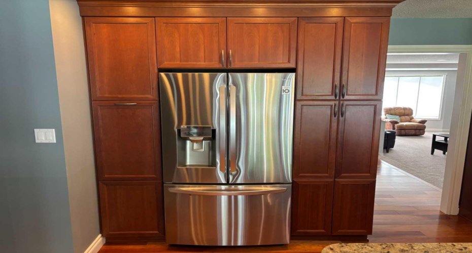 10006 88 Street, Peace River, Alberta T8S 1N8, 3 Bedrooms Bedrooms, ,4 BathroomsBathrooms,Residential,For Sale,88,A2240074