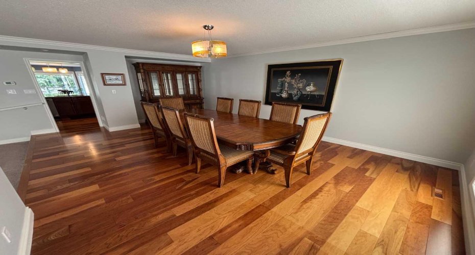 10006 88 Street, Peace River, Alberta T8S 1N8, 3 Bedrooms Bedrooms, ,4 BathroomsBathrooms,Residential,For Sale,88,A2240074