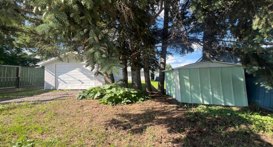 4805 17 Avenue, Edson, Alberta T7E 1G5, 2 Bedrooms Bedrooms, ,1 BathroomBathrooms,Residential,For Sale,17,A2240116