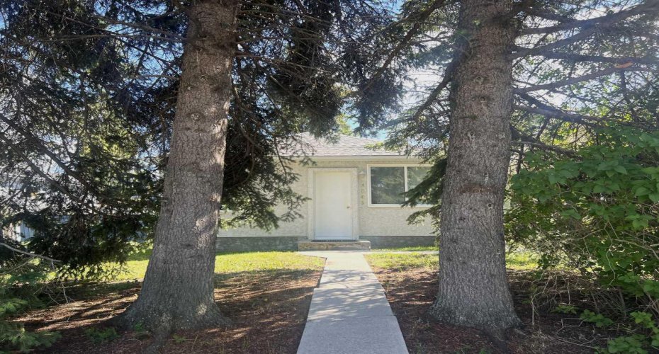 4805 17 Avenue, Edson, Alberta T7E 1G5, 2 Bedrooms Bedrooms, ,1 BathroomBathrooms,Residential,For Sale,17,A2240116