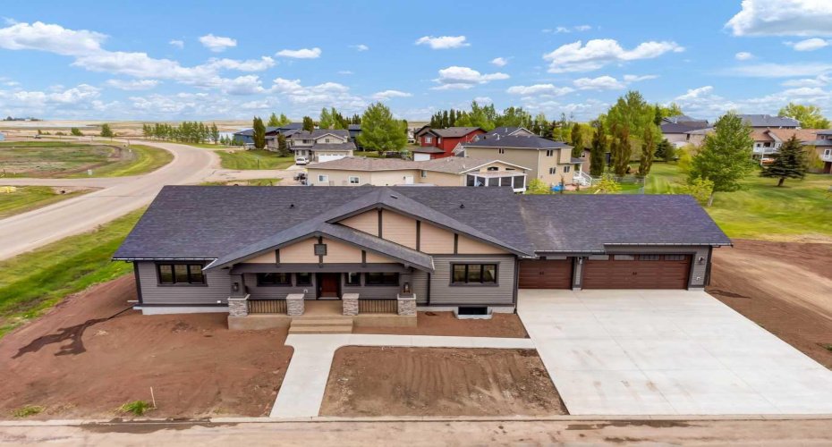 25 Blue Heron Bay, Lake Newell Resort, Alberta T1R 0X5, 6 Bedrooms Bedrooms, ,3 BathroomsBathrooms,Residential,For Sale,Blue Heron,A2240378