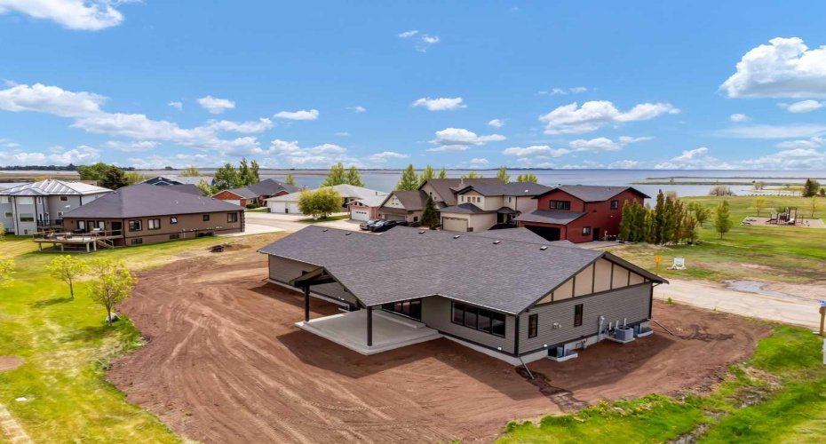 25 Blue Heron Bay, Lake Newell Resort, Alberta T1R 0X5, 6 Bedrooms Bedrooms, ,3 BathroomsBathrooms,Residential,For Sale,Blue Heron,A2240378