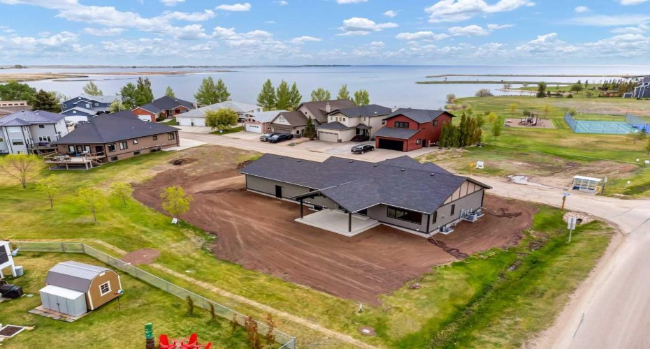 25 Blue Heron Bay, Lake Newell Resort, Alberta T1R 0X5, 6 Bedrooms Bedrooms, ,3 BathroomsBathrooms,Residential,For Sale,Blue Heron,A2240378