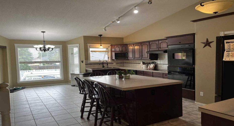 3930 Harmony Place, Taber, Alberta T1G 1A2, 5 Bedrooms Bedrooms, ,4 BathroomsBathrooms,Residential,For Sale,Harmony Place,A2240625
