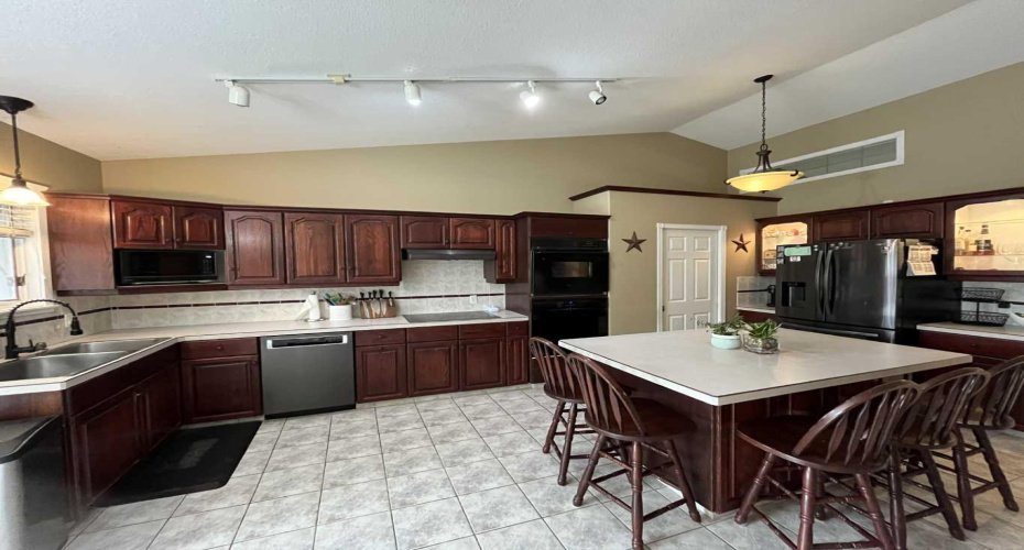 3930 Harmony Place, Taber, Alberta T1G 1A2, 5 Bedrooms Bedrooms, ,4 BathroomsBathrooms,Residential,For Sale,Harmony Place,A2240625