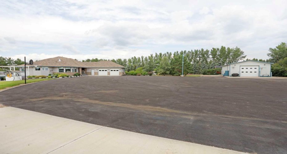 201076 Range Road 142, Duchess, Alberta T0J0Z0, 5 Bedrooms Bedrooms, ,5 BathroomsBathrooms,Residential,For Sale,Range Road 142,A2242781