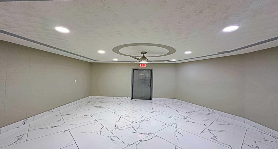 8127 Fraser Avenue, Fort McMurray, Alberta T9H 1W5, ,Commercial,For Lease,Fraser,A2111564