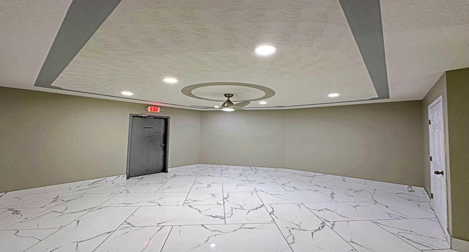8127 Fraser Avenue, Fort McMurray, Alberta T9H 1W5, ,Commercial,For Lease,Fraser,A2111564
