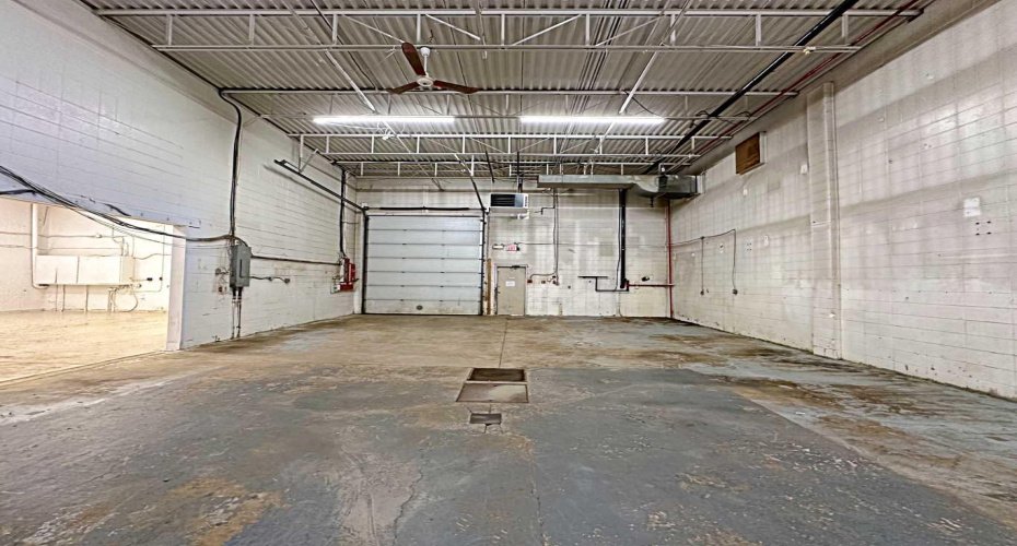 8127 Fraser Avenue, Fort McMurray, Alberta T9H 1W5, ,Commercial,For Lease,Fraser,A2111564