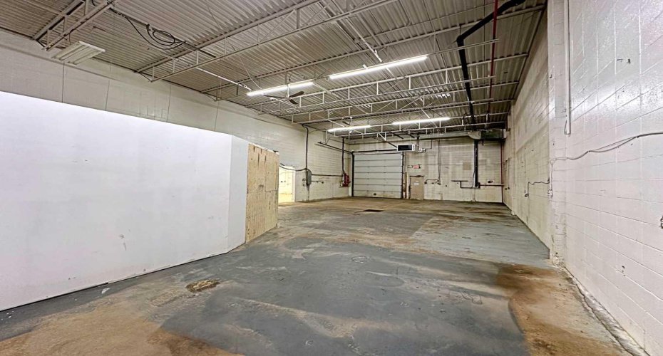 8127 Fraser Avenue, Fort McMurray, Alberta T9H 1W5, ,Commercial,For Lease,Fraser,A2111564