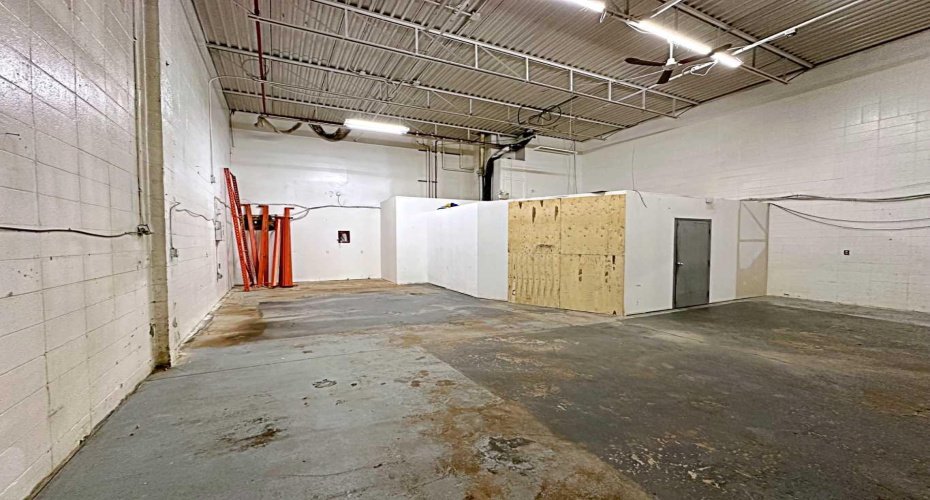 8127 Fraser Avenue, Fort McMurray, Alberta T9H 1W5, ,Commercial,For Lease,Fraser,A2111564