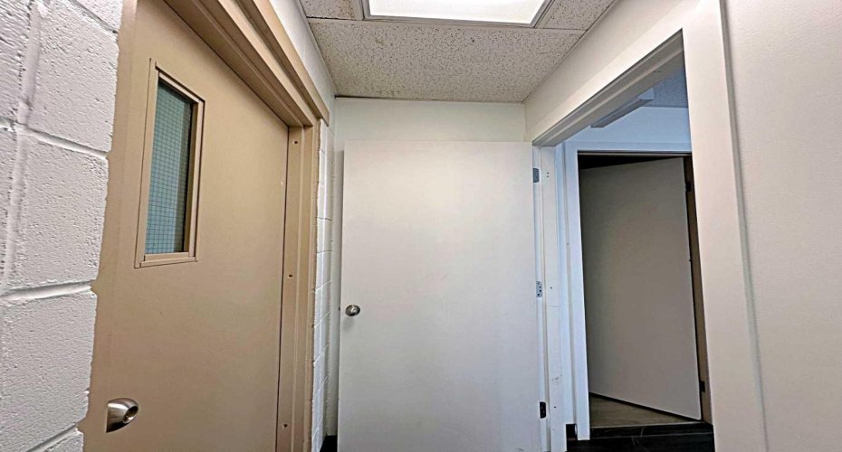 8127 Fraser Avenue, Fort McMurray, Alberta T9H 1W5, ,Commercial,For Lease,Fraser,A2111564