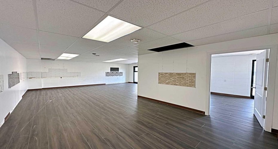 8127 Fraser Avenue, Fort McMurray, Alberta T9H 1W5, ,Commercial,For Lease,Fraser,A2111564