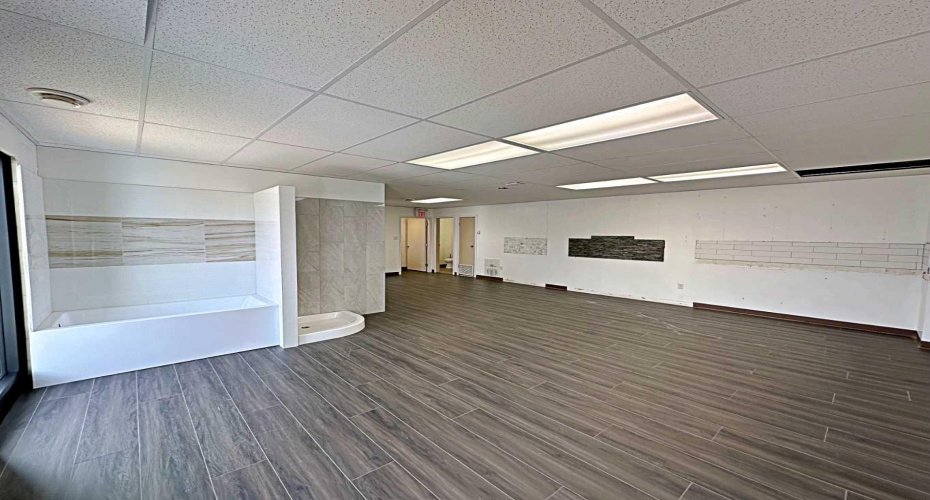 8127 Fraser Avenue, Fort McMurray, Alberta T9H 1W5, ,Commercial,For Lease,Fraser,A2111564