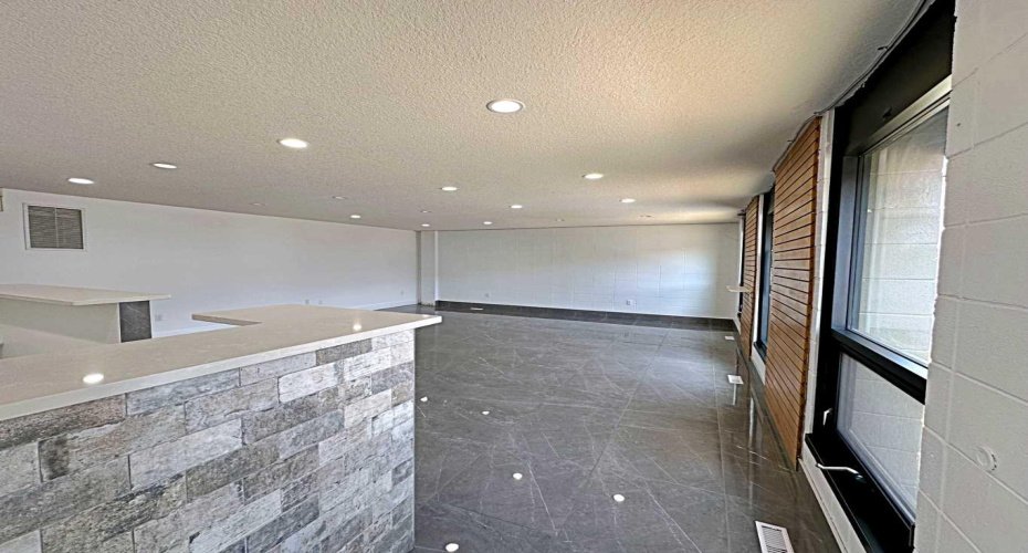 8127 Fraser Avenue, Fort McMurray, Alberta T9H 1W5, ,Commercial,For Lease,Fraser,A2111564