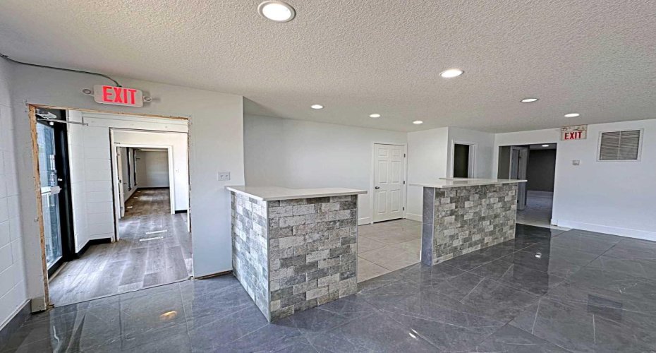 8127 Fraser Avenue, Fort McMurray, Alberta T9H 1W5, ,Commercial,For Lease,Fraser,A2111564