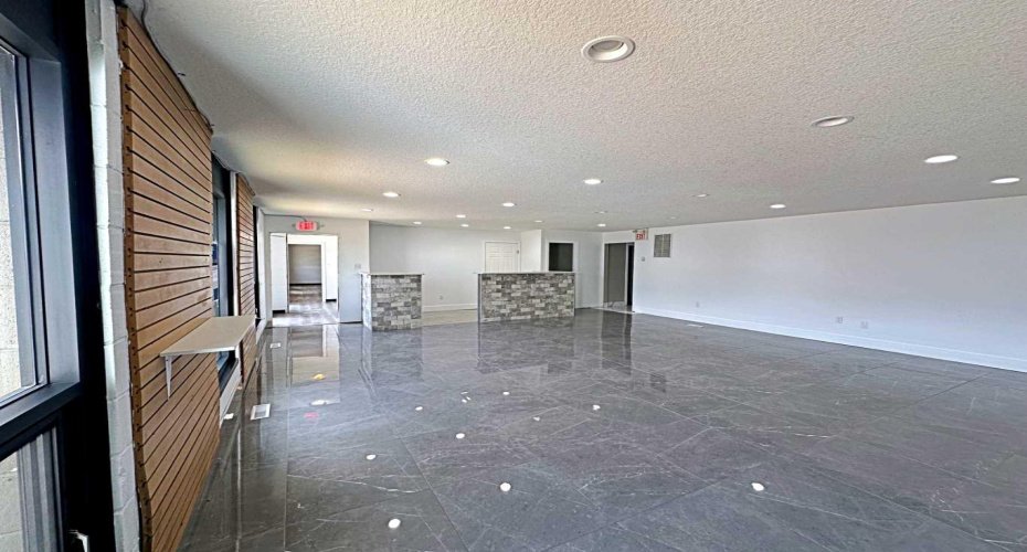 8127 Fraser Avenue, Fort McMurray, Alberta T9H 1W5, ,Commercial,For Lease,Fraser,A2111564