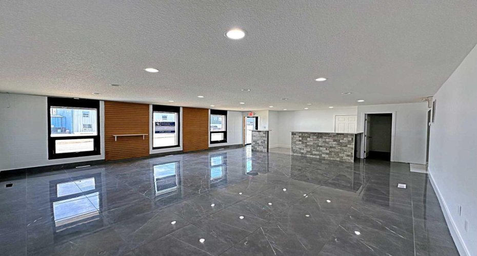 8127 Fraser Avenue, Fort McMurray, Alberta T9H 1W5, ,Commercial,For Lease,Fraser,A2111564