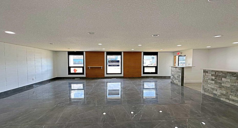 8127 Fraser Avenue, Fort McMurray, Alberta T9H 1W5, ,Commercial,For Lease,Fraser,A2111564