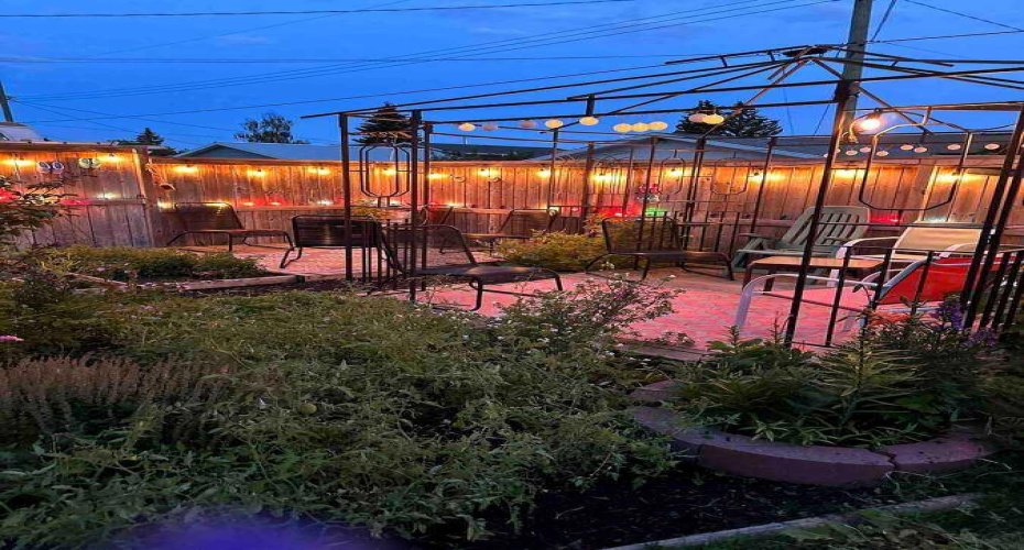 27 Penworth Place, Calgary, Alberta T2A 4G4, 4 Bedrooms Bedrooms, ,3 BathroomsBathrooms,Residential,For Sale,Penworth,A2243062