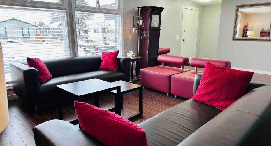 27 Penworth Place, Calgary, Alberta T2A 4G4, 4 Bedrooms Bedrooms, ,3 BathroomsBathrooms,Residential,For Sale,Penworth,A2243062