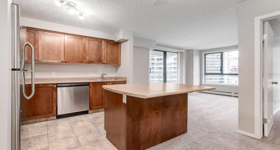 1111 6 Avenue, Calgary, Alberta T2P 5M5, 2 Bedrooms Bedrooms, ,1 BathroomBathrooms,Residential,For Sale,6,A2241988