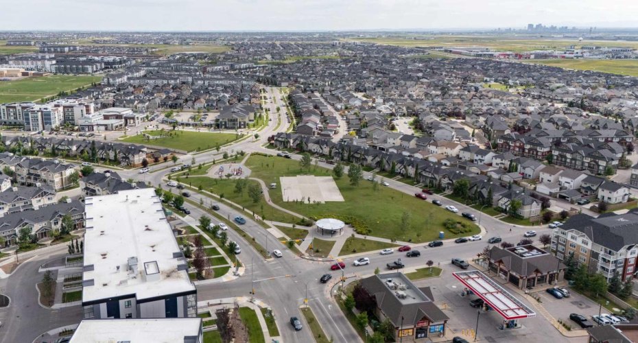 60 Skyview Ranch Road, Calgary, Alberta T3N2J8, 2 Bedrooms Bedrooms, ,2 BathroomsBathrooms,Residential,For Sale,Skyview Ranch,A2242826