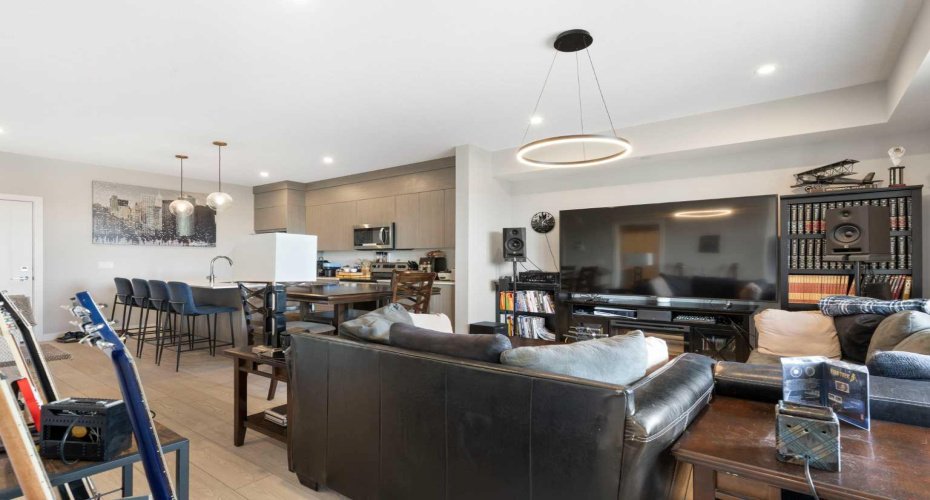 60 Skyview Ranch Road, Calgary, Alberta T3N2J8, 2 Bedrooms Bedrooms, ,2 BathroomsBathrooms,Residential,For Sale,Skyview Ranch,A2242826