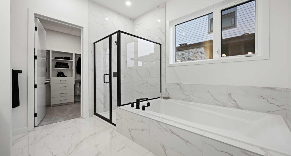 160 Marina Cove, Calgary, Alberta T3M 3P4, 2 Bedrooms Bedrooms, ,2 BathroomsBathrooms,Residential,For Sale,Marina,A2243734