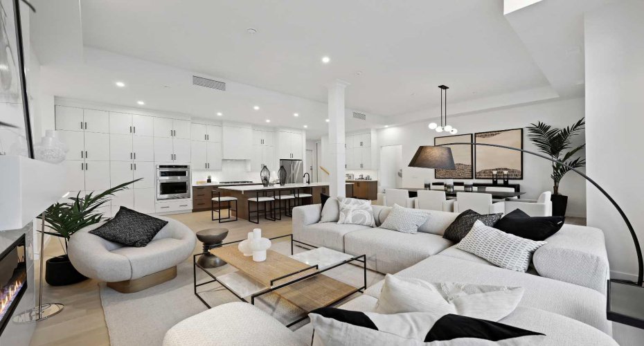 160 Marina Cove, Calgary, Alberta T3M 3P4, 2 Bedrooms Bedrooms, ,2 BathroomsBathrooms,Residential,For Sale,Marina,A2243734