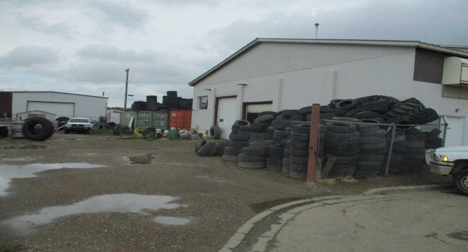 404 1st Street, Manning, Alberta T0H 2M0, ,Commercial,For Sale,Ok Tire,1st Street,A2243850
