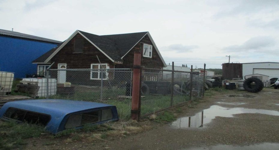 404 1st Street, Manning, Alberta T0H 2M0, ,Commercial,For Sale,Ok Tire,1st Street,A2243850