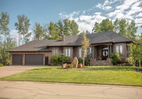 13 Chinook Crescent, High Level, Alberta T0H1Z0, 4 Bedrooms Bedrooms, ,3 BathroomsBathrooms,Residential,For Sale,Chinook,A2244888 13 Chinook Crescent, High Level, Alberta T0H1Z0, 4 Bedrooms Bedrooms, ,3 BathroomsBathrooms,Residential,For Sale,Chinook,A2244888