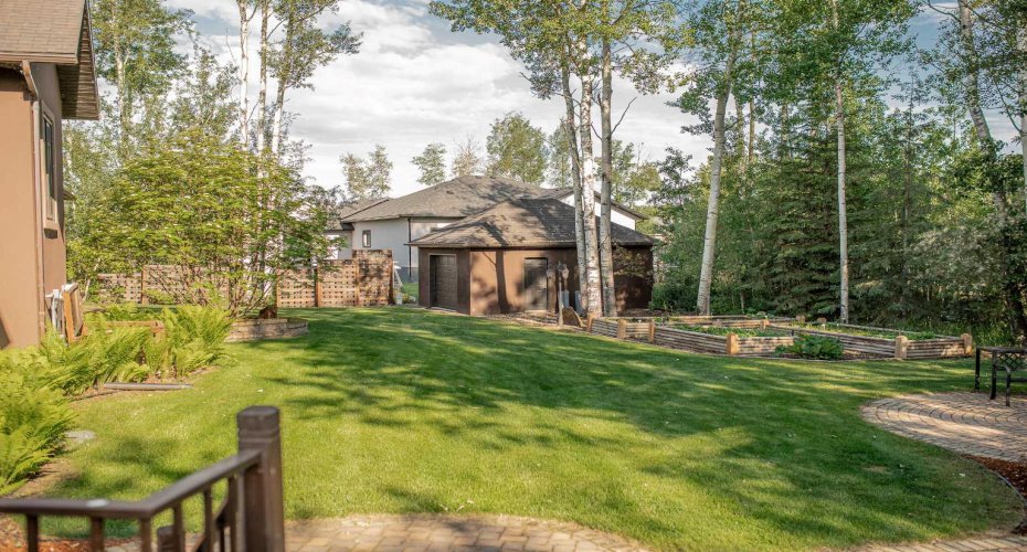 13 Chinook Crescent, High Level, Alberta T0H1Z0, 4 Bedrooms Bedrooms, ,3 BathroomsBathrooms,Residential,For Sale,Chinook,A2244888