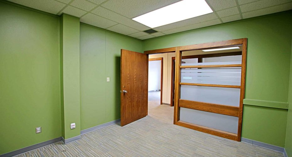 9816 Hardin Street, Fort McMurray, Alberta T9H 4K3, ,Commercial,For Lease,Hardin Street Building,Hardin,A2245272