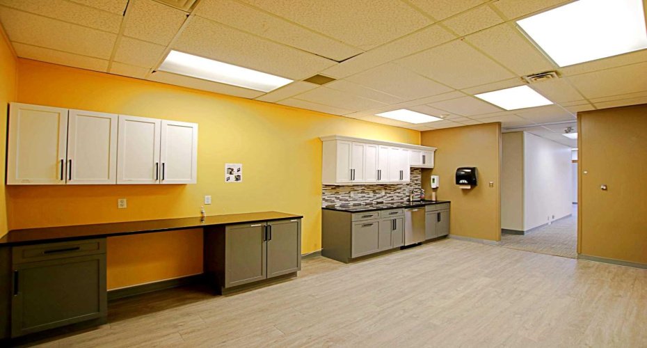 9816 Hardin Street, Fort McMurray, Alberta T9H 4K3, ,Commercial,For Lease,Hardin Street Building,Hardin,A2245272