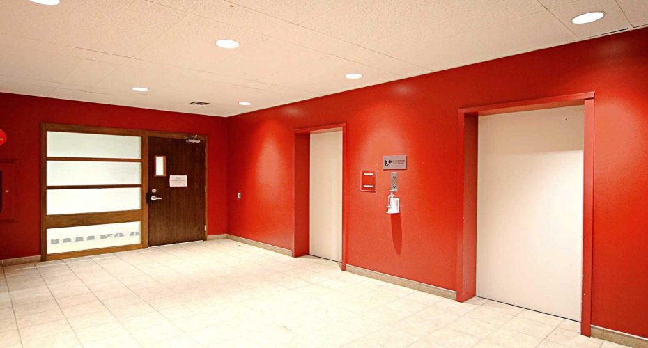 9816 Hardin Street, Fort McMurray, Alberta T9H 4K3, ,Commercial,For Lease,Hardin Street Building,Hardin,A2245272