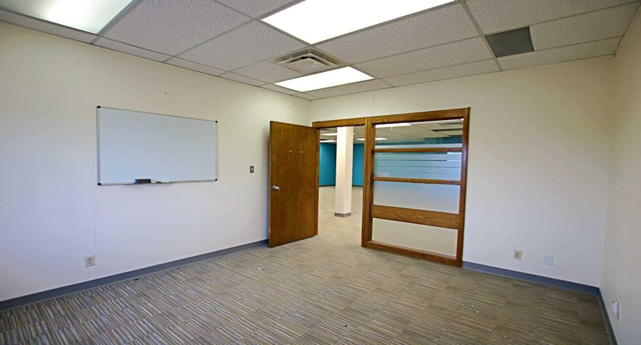 9816 Hardin Street, Fort McMurray, Alberta T9H 4K3, ,Commercial,For Lease,Hardin Street Building,Hardin,A2245278