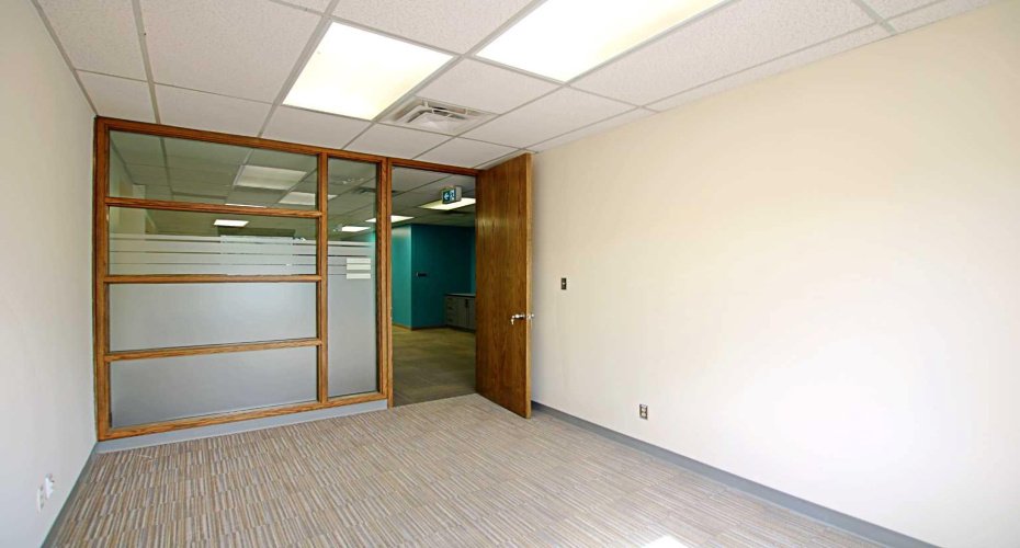 9816 Hardin Street, Fort McMurray, Alberta T9H 4K3, ,Commercial,For Lease,Hardin Street Building,Hardin,A2245278